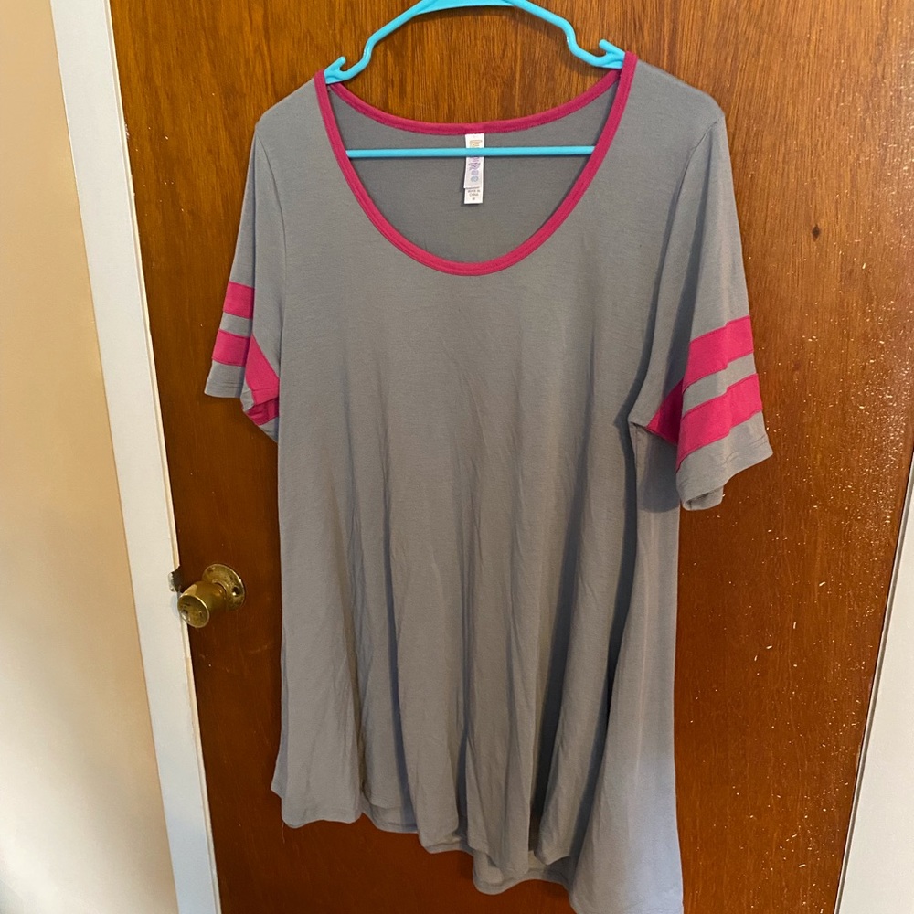 LulaRoe Perfect T